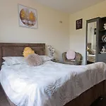 Stylish Five Star Rated Apartment